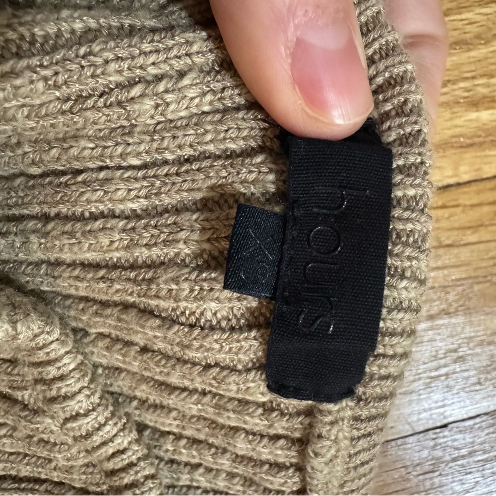 h:ours Lua Cropped Keyhole Sweater from Revolve - Picture 7 of 7